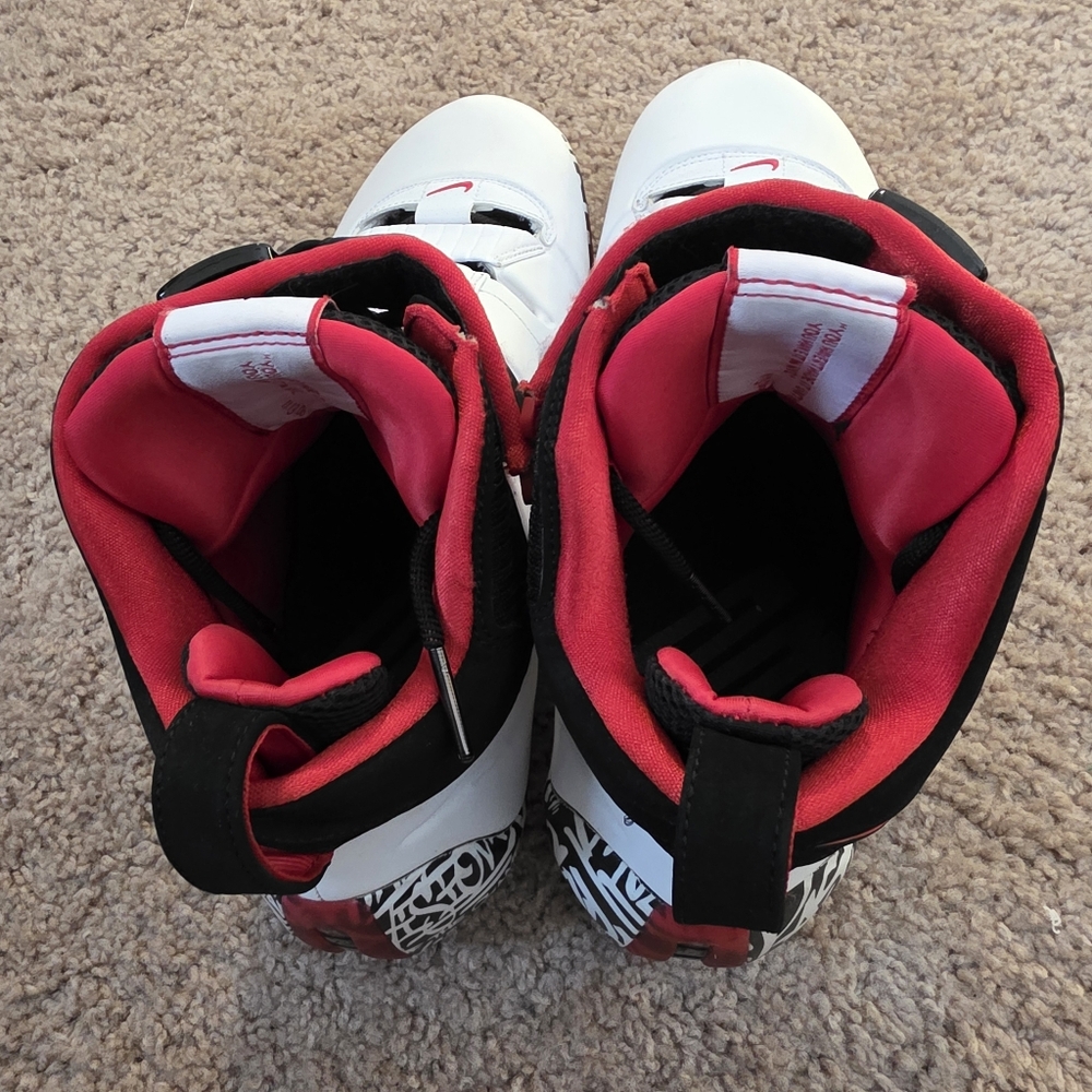Used Nike Lebrons White, Black, and Red Graffiti Sneakers Mens 10.5 - Picture 6 of 6